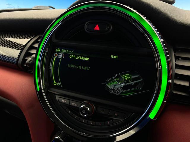 MINI ジョンクーパーワークス パノラマサンルーフ ハーマンカードンサウンドシステム クルーズコントロール オートライト LEDヘッドランプ 純正18インチAW デュアルオートエアコン 純正ナビ Bluetooth接続 禁煙車(65枚目)