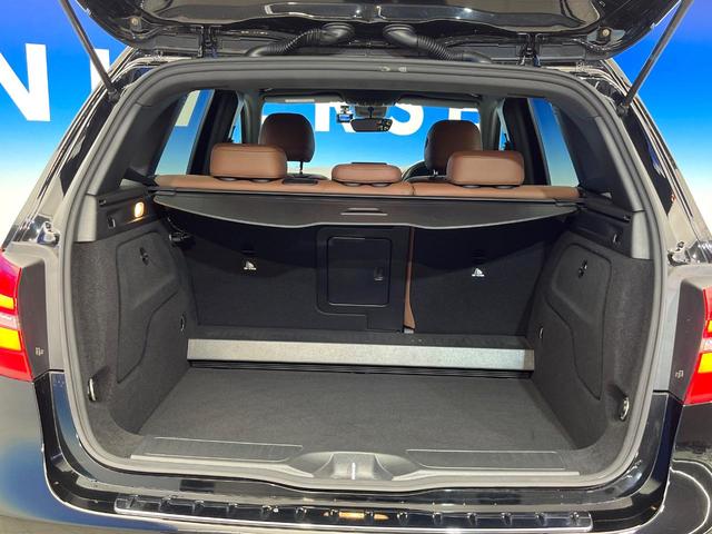 Ｂクラス Ｂ１８０　後期モデル　レザーエクスクルーシブパッケージ　ベーシックパッケージプラス　レーダーセーフティパッケージ　オートマチックハイビーム　ＬＥＤヘッドランプ　純正ナビ　バックカメラ　フルセグＴＶ　禁煙車（13枚目）