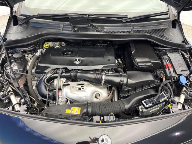 Ｂクラス Ｂ１８０　後期モデル　レザーエクスクルーシブパッケージ　ベーシックパッケージプラス　レーダーセーフティパッケージ　オートマチックハイビーム　ＬＥＤヘッドランプ　純正ナビ　バックカメラ　フルセグＴＶ　禁煙車（21枚目）
