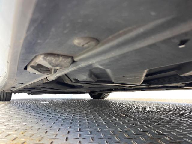 Ｂクラス Ｂ１８０　後期モデル　レザーエクスクルーシブパッケージ　ベーシックパッケージプラス　レーダーセーフティパッケージ　オートマチックハイビーム　ＬＥＤヘッドランプ　純正ナビ　バックカメラ　フルセグＴＶ　禁煙車（23枚目）