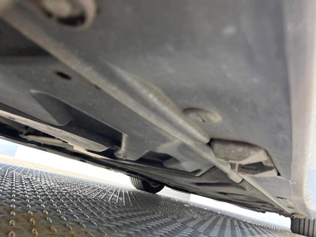 Ｂクラス Ｂ１８０　後期モデル　レザーエクスクルーシブパッケージ　ベーシックパッケージプラス　レーダーセーフティパッケージ　オートマチックハイビーム　ＬＥＤヘッドランプ　純正ナビ　バックカメラ　フルセグＴＶ　禁煙車（24枚目）