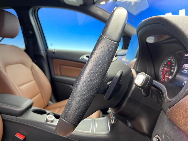 Ｂクラス Ｂ１８０　後期モデル　レザーエクスクルーシブパッケージ　ベーシックパッケージプラス　レーダーセーフティパッケージ　オートマチックハイビーム　ＬＥＤヘッドランプ　純正ナビ　バックカメラ　フルセグＴＶ　禁煙車（50枚目）