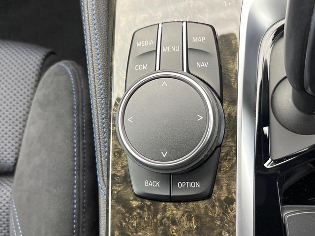 ５シリーズ ５２３ｄツーリング　Ｍスポーツ　ハイラインパッケージ　イノベーションパッケージ　アダプティブクルーズコントロール　レーンアシスト　衝突被害軽減システム　アダプティブハイビームアシスト　ＬＥＤヘッドランプ　全方位カメラ　前席パワーシート　電動リアゲート（71枚目）