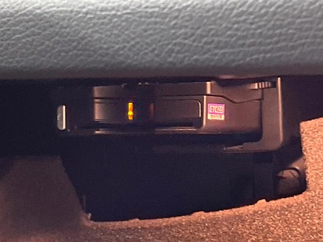 ＣＬＡクラス シューティングブレーク ＣＬＡ１８０　シューティングブレーク　ＡＭＧスタイル　後期モデル　ＡＭＧプレミアムパッケージ　レーダーセーフティパッケージ　オートマチックハイビーム　ＬＥＤヘッドランプ　前席パワーシート　前席シートヒーター　純正ナビ　バックカメラ　電動リアゲート　禁煙車（71枚目）