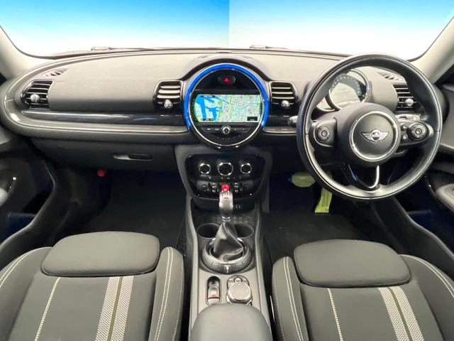 ＭＩＮＩ クーパーＳＤ　クラブマン　ペッパーＰＫＧ　リアビューカメラ／パークディスタンスコントロール　純正ナビ　プライバシーガラス　ＬＥＤヘッドランプ　ツインマフラー　デュアルオートエアコン　ＥＴＣ内蔵ルームミラー　スマートキー　禁煙車（2枚目）