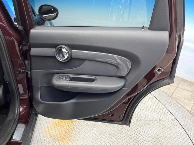 ＭＩＮＩ クーパーＳＤ　クラブマン　ペッパーＰＫＧ　リアビューカメラ／パークディスタンスコントロール　純正ナビ　プライバシーガラス　ＬＥＤヘッドランプ　ツインマフラー　デュアルオートエアコン　ＥＴＣ内蔵ルームミラー　スマートキー　禁煙車（35枚目）