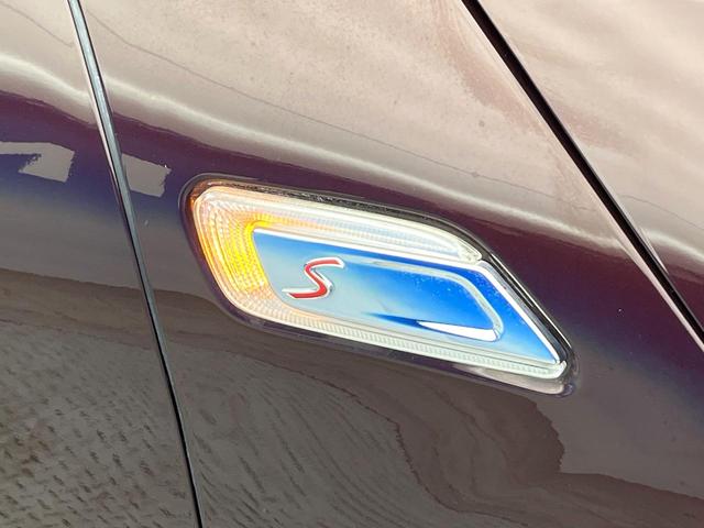 ＭＩＮＩ クーパーＳＤ　クラブマン　ペッパーＰＫＧ　リアビューカメラ／パークディスタンスコントロール　純正ナビ　プライバシーガラス　ＬＥＤヘッドランプ　ツインマフラー　デュアルオートエアコン　ＥＴＣ内蔵ルームミラー　スマートキー　禁煙車（41枚目）