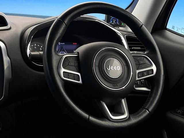ジープ・レネゲード リミテッド 後期モデル APPLECARPLAY 革シート ステアリングヒーター アダプティブクルーズコントロール ブラインドスポットモニター 純正ナビ バックカメラLEDヘッドランプ 地デジTV 禁煙車(10枚目)