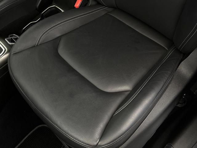 ジープ・レネゲード リミテッド 後期モデル APPLECARPLAY 革シート ステアリングヒーター アダプティブクルーズコントロール ブラインドスポットモニター 純正ナビ バックカメラLEDヘッドランプ 地デジTV 禁煙車(38枚目)