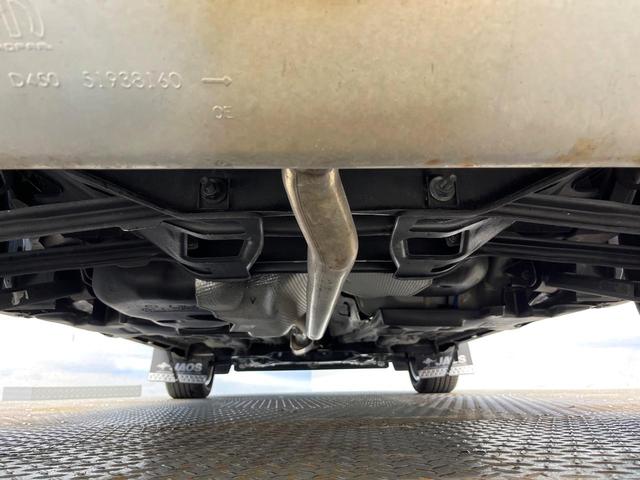 ジープ・レネゲード リミテッド 後期モデル APPLECARPLAY 革シート ステアリングヒーター アダプティブクルーズコントロール ブラインドスポットモニター 純正ナビ バックカメラLEDヘッドランプ 地デジTV 禁煙車(42枚目)