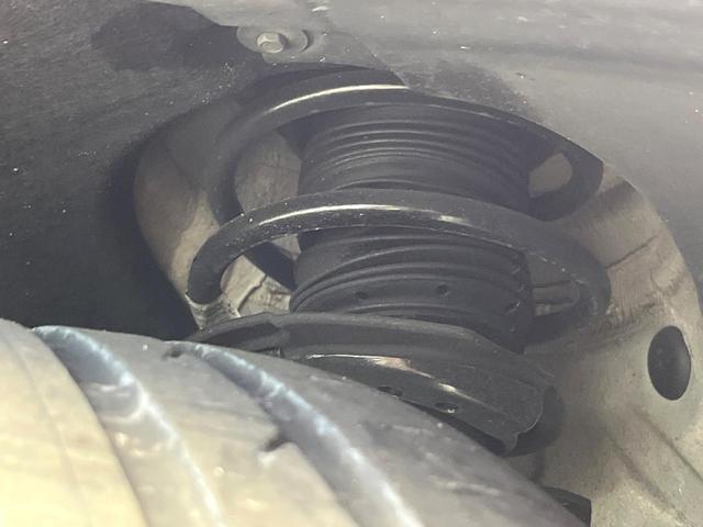 4シリーズ 420iグランクーペ スタイルマイスター 後期モデル 67台限定特別仕様車 レッド革シート 電動リアゲート 前席シートヒーター 前席パワーシート 純正19インチアルミホイール パドルシフト レーダークルーズコントロール 地デジTV 禁煙車(27枚目)