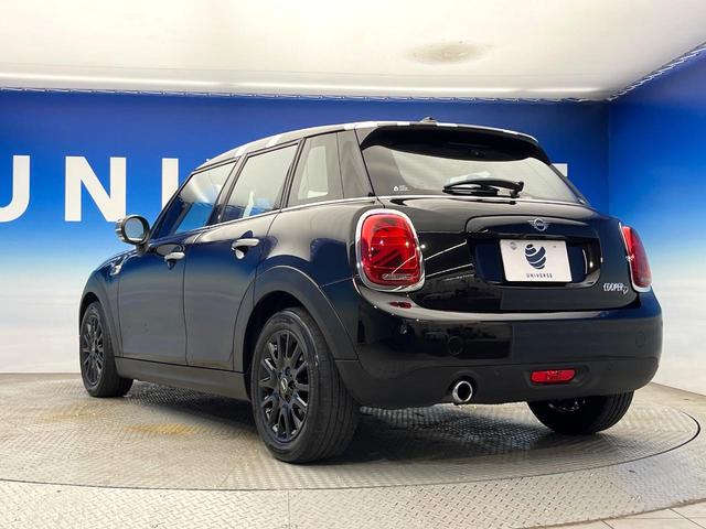 ＭＩＮＩ クーパーＤ　ワンオーナー　ペッパーＰＫＧ　カメラ／パーキングアシストＰＫＧ　ＬＥＤヘッドランプ／ユニオンジャックデザインＬＥＤリアランプ　純正ナビ　デュアルオートエアコン　スマートキー　禁煙車（29枚目）