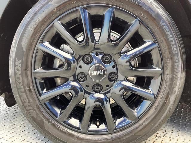 ＭＩＮＩ クーパーＤ　ワンオーナー　ペッパーＰＫＧ　カメラ／パーキングアシストＰＫＧ　ＬＥＤヘッドランプ／ユニオンジャックデザインＬＥＤリアランプ　純正ナビ　デュアルオートエアコン　スマートキー　禁煙車（35枚目）