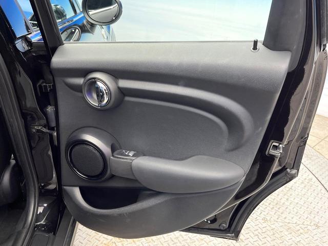 ＭＩＮＩ クーパーＤ　ワンオーナー　ペッパーＰＫＧ　カメラ／パーキングアシストＰＫＧ　ＬＥＤヘッドランプ／ユニオンジャックデザインＬＥＤリアランプ　純正ナビ　デュアルオートエアコン　スマートキー　禁煙車（40枚目）