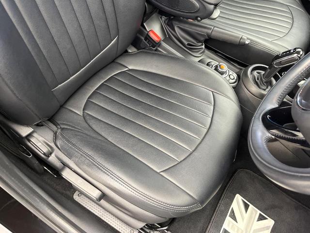 ＭＩＮＩ クーパーＤ　ワンオーナー　ペッパーＰＫＧ　カメラ／パーキングアシストＰＫＧ　ＬＥＤヘッドランプ／ユニオンジャックデザインＬＥＤリアランプ　純正ナビ　デュアルオートエアコン　スマートキー　禁煙車（41枚目）