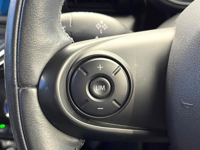 ＭＩＮＩ クーパーＤ　ワンオーナー　ペッパーＰＫＧ　カメラ／パーキングアシストＰＫＧ　ＬＥＤヘッドランプ／ユニオンジャックデザインＬＥＤリアランプ　純正ナビ　デュアルオートエアコン　スマートキー　禁煙車（50枚目）