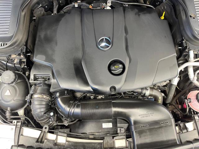 ＧＬＣ ＧＬＣ２２０ｄ　４マチックスポーツ　全周囲カメラ　ハーフレザーシート　全席シートヒーター　ヘッドアップディスプレイ　電動リアゲート　スポーツサスペンション　純正１９インチＡＷ　レーダーセーフティＰＫＧ　メモリー付きパワーシート　禁煙車（21枚目）