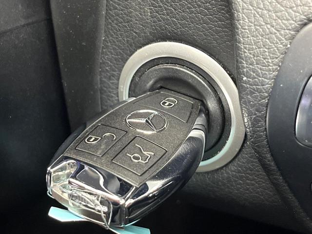 ＧＬＣ ＧＬＣ２２０ｄ　４マチックスポーツ　全周囲カメラ　ハーフレザーシート　全席シートヒーター　ヘッドアップディスプレイ　電動リアゲート　スポーツサスペンション　純正１９インチＡＷ　レーダーセーフティＰＫＧ　メモリー付きパワーシート　禁煙車（68枚目）