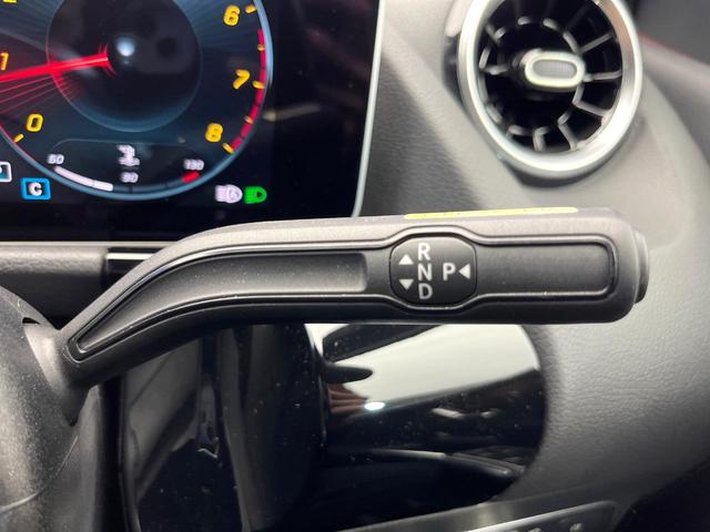 Ｂクラス Ｂ１８０　ＡＭＧライン　レーダーセーフティＰＫＧ　ナビゲーションＰＫＧ　アドバンスドＰＫＧ　ワンオーナー　ＡＰＰＬＥＣＡＲＰＬＡＹ　全周囲カメラ　半革シート　フットトランクオープナー　アンビエントライト　ハイビームアシスト（12枚目）