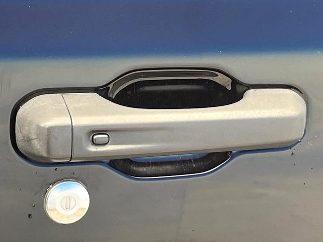 ジープ・ラングラーアンリミテッド スポーツ　レーダークルーズコントロール　バックカメラ　パークアシスト　オートライト　デュアルオートエアコン　サイドステップ　純正１７インチアルミホイール　７インチタッチパネルモニター　Ｂｌｕｅｔｏｏｔｈ　禁煙車（42枚目）