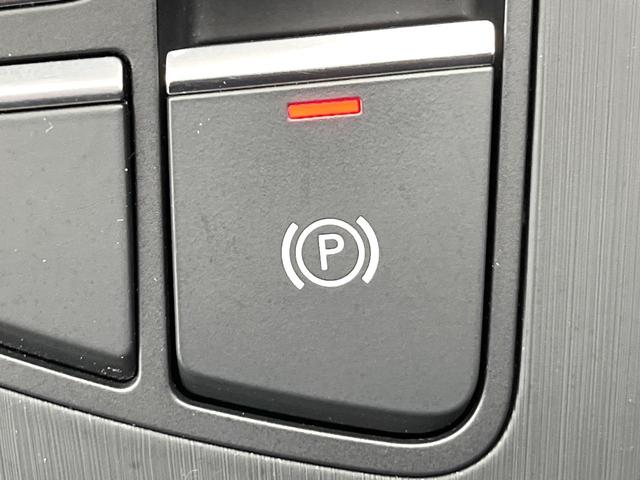 A4アバント 2.0TFSIクワトロ マトリクスLEDヘッドランプPKG ラグジュアリーPKG バーチャルコックピッド BangOlufsen3Dサウンドシステム 革シート 4ゾーンオートエアコン 電動リアゲート ハイビームアシスト 禁煙(66枚目)