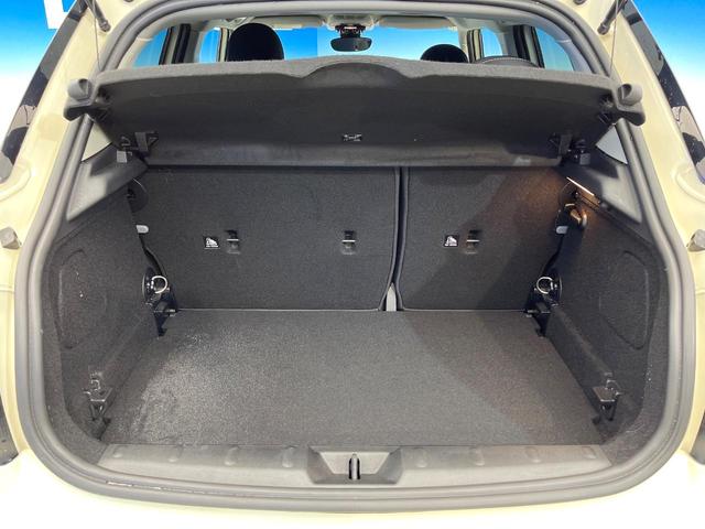 ＭＩＮＩ クーパーＤ　５ドア　ペッパーＰＫＧ　カメラ／パーキングアシストＰＫＧ　ＬＥＤヘッドランプ／ユニオンジャックデザインＬＥＤリアコンビネーションランプ　純正ナビ　デュアルオートエアコン　ＥＴＣ車載器　スマートキー（12枚目）