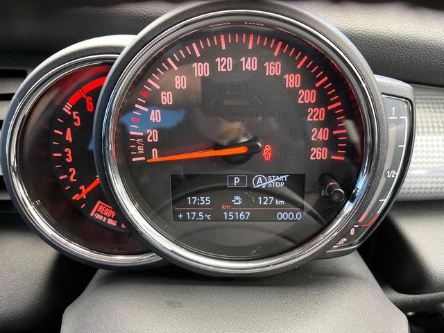 ＭＩＮＩ クーパーＤ　５ドア　ペッパーＰＫＧ　カメラ／パーキングアシストＰＫＧ　ＬＥＤヘッドランプ／ユニオンジャックデザインＬＥＤリアコンビネーションランプ　純正ナビ　デュアルオートエアコン　ＥＴＣ車載器　スマートキー（54枚目）