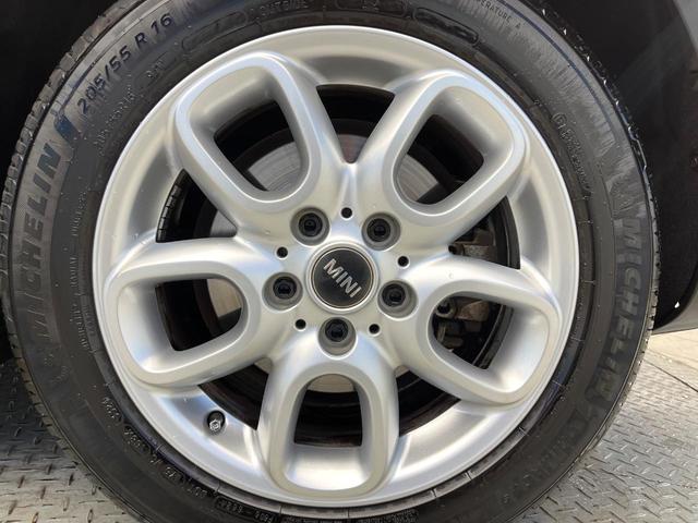 ＭＩＮＩ クラブマン　バッキンガム　後期モデル　カメラＰＫＧ　アクティブクルーズコントロール　純正ナビ　ＬＥＤヘッドランプ　ユニオンジャックデザインＬＥＤリアコンビネーションランプ　スマートキー　ＥＴＣ車載器　禁煙車（30枚目）