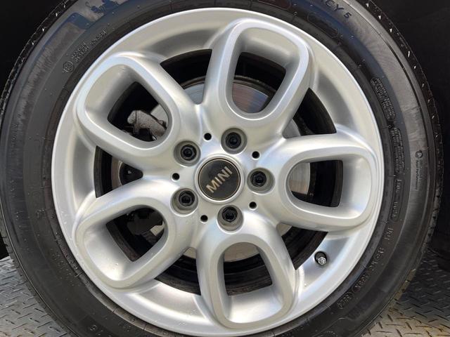ＭＩＮＩ クラブマン　バッキンガム　後期モデル　カメラＰＫＧ　アクティブクルーズコントロール　純正ナビ　ＬＥＤヘッドランプ　ユニオンジャックデザインＬＥＤリアコンビネーションランプ　スマートキー　ＥＴＣ車載器　禁煙車（31枚目）
