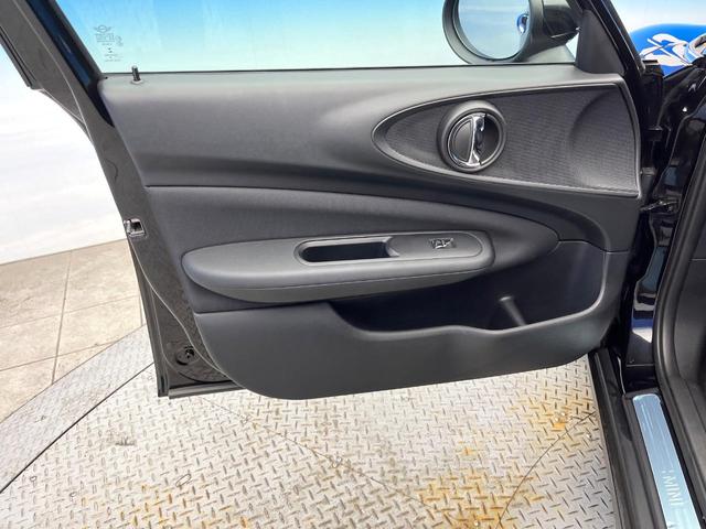 ＭＩＮＩ クラブマン　バッキンガム　後期モデル　カメラＰＫＧ　アクティブクルーズコントロール　純正ナビ　ＬＥＤヘッドランプ　ユニオンジャックデザインＬＥＤリアコンビネーションランプ　スマートキー　ＥＴＣ車載器　禁煙車（43枚目）