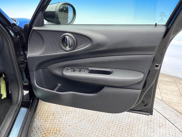 ＭＩＮＩ クラブマン　バッキンガム　後期モデル　カメラＰＫＧ　アクティブクルーズコントロール　純正ナビ　ＬＥＤヘッドランプ　ユニオンジャックデザインＬＥＤリアコンビネーションランプ　スマートキー　ＥＴＣ車載器　禁煙車（44枚目）