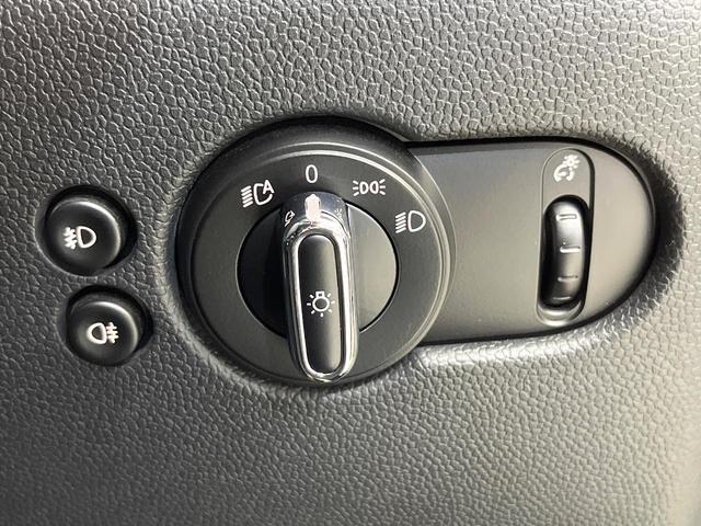 MINI クーパーD 3ドア ペッパーPKG ナビゲーションPKG LEDヘッドランプ/LEDフロントフォグランプ デュアルオートエアコン プライバシーガラス スマートキー Bluetooth 禁煙車(7枚目)