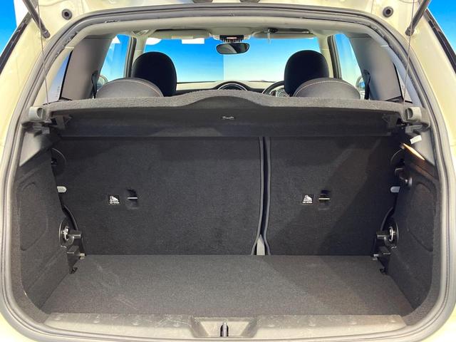 MINI クーパーD 3ドア ペッパーPKG ナビゲーションPKG LEDヘッドランプ/LEDフロントフォグランプ デュアルオートエアコン プライバシーガラス スマートキー Bluetooth 禁煙車(13枚目)