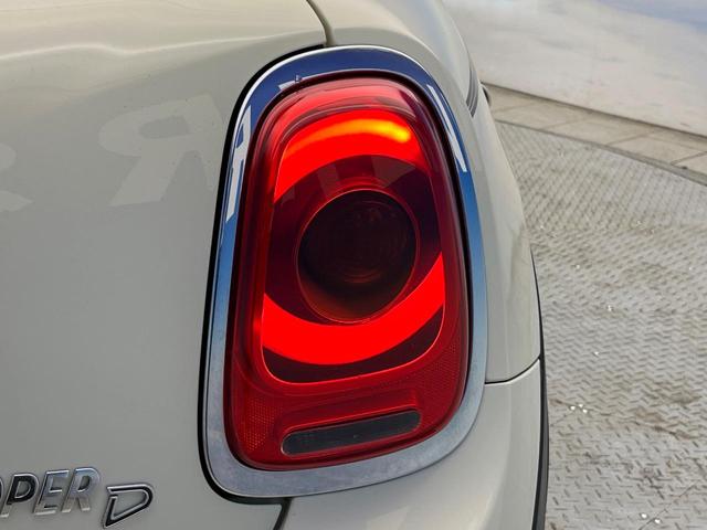 MINI クーパーD 3ドア ペッパーPKG ナビゲーションPKG LEDヘッドランプ/LEDフロントフォグランプ デュアルオートエアコン プライバシーガラス スマートキー Bluetooth 禁煙車(34枚目)