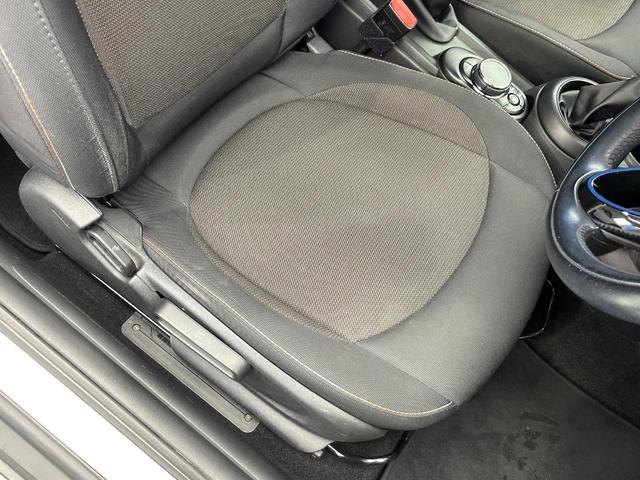 MINI クーパーD 3ドア ペッパーPKG ナビゲーションPKG LEDヘッドランプ/LEDフロントフォグランプ デュアルオートエアコン プライバシーガラス スマートキー Bluetooth 禁煙車(42枚目)