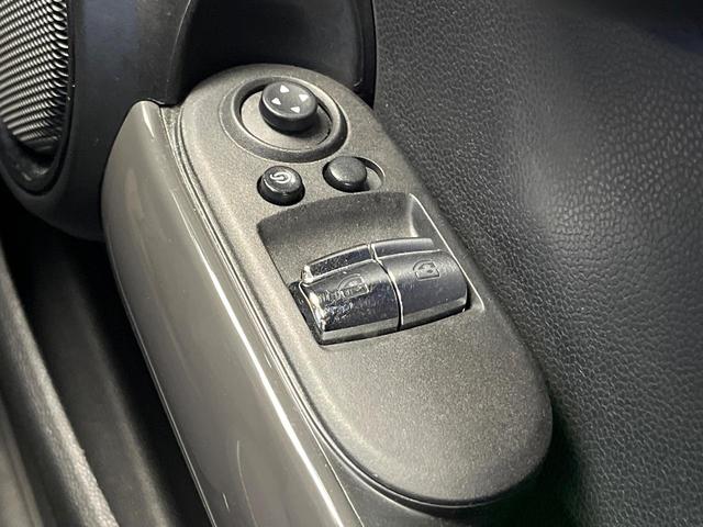 MINI クーパーD 3ドア ペッパーPKG ナビゲーションPKG LEDヘッドランプ/LEDフロントフォグランプ デュアルオートエアコン プライバシーガラス スマートキー Bluetooth 禁煙車(50枚目)