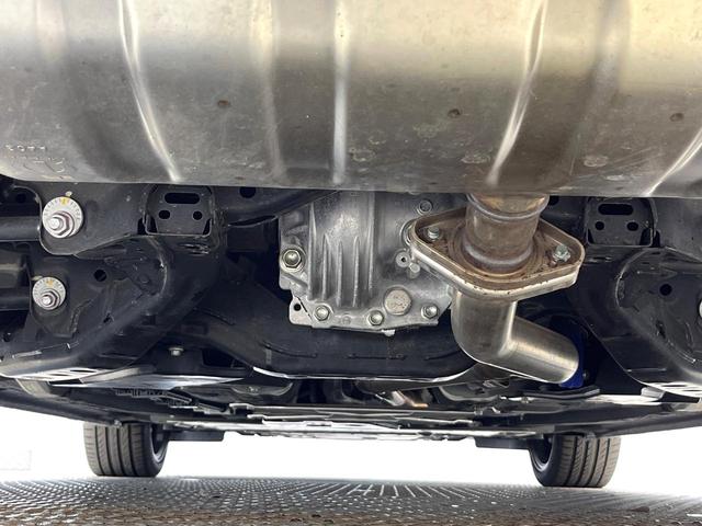 アバルト124 スパイダー ベースグレード 6MT 「ABARTH」ロゴ入革/アルカンターラコンビシート クルーズコントロール クリアランスソナー オートエアコン 純正17インチアルミ バックカメラ スマートキー ETC メモリーナビ 禁煙車(21枚目)