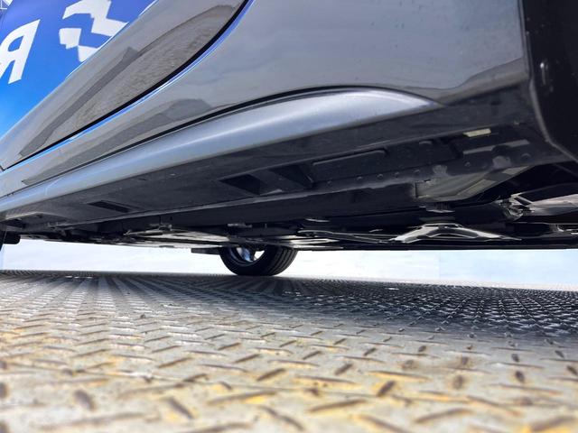 アバルト124 スパイダー ベースグレード 6MT 「ABARTH」ロゴ入革/アルカンターラコンビシート クルーズコントロール クリアランスソナー オートエアコン 純正17インチアルミ バックカメラ スマートキー ETC メモリーナビ 禁煙車(22枚目)