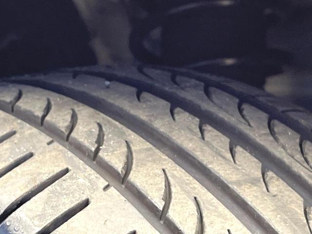 アバルト124 スパイダー ベースグレード 6MT 「ABARTH」ロゴ入革/アルカンターラコンビシート クルーズコントロール クリアランスソナー オートエアコン 純正17インチアルミ バックカメラ スマートキー ETC メモリーナビ 禁煙車(26枚目)