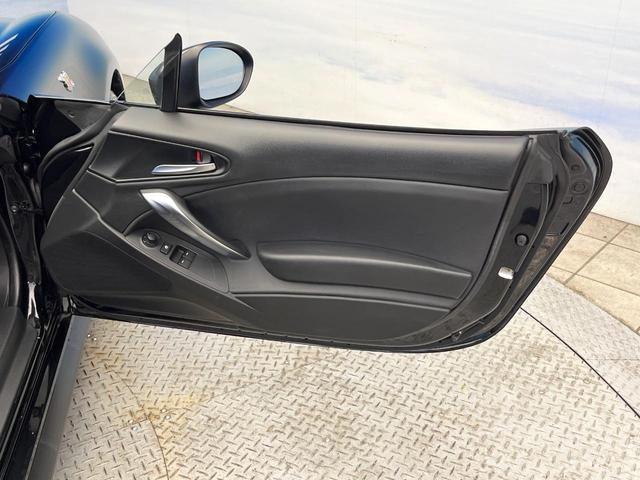 アバルト124 スパイダー ベースグレード 6MT 「ABARTH」ロゴ入革/アルカンターラコンビシート クルーズコントロール クリアランスソナー オートエアコン 純正17インチアルミ バックカメラ スマートキー ETC メモリーナビ 禁煙車(39枚目)