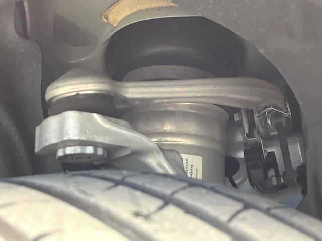 Cクラス C220d ローレウスエディション レーダーセーフティパッケージ クリアランスソナー アダプティブハイビームアシストプラス LEDヘッドランプ 黒革シート 前席シートヒーター 前席パワーシート 純正ナビ バックカメラ フルセグTV(28枚目)