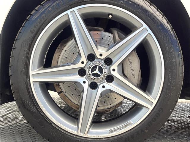 Cクラス C220d ローレウスエディション レーダーセーフティパッケージ クリアランスソナー アダプティブハイビームアシストプラス LEDヘッドランプ 黒革シート 前席シートヒーター 前席パワーシート 純正ナビ バックカメラ フルセグTV(34枚目)