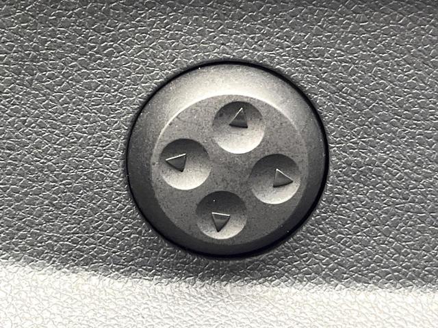 Cクラス C220d ローレウスエディション レーダーセーフティパッケージ クリアランスソナー アダプティブハイビームアシストプラス LEDヘッドランプ 黒革シート 前席シートヒーター 前席パワーシート 純正ナビ バックカメラ フルセグTV(45枚目)