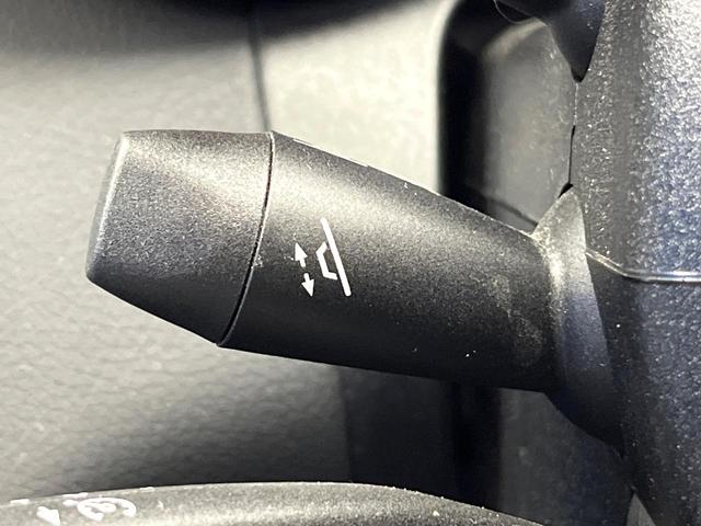 Cクラス C220d ローレウスエディション レーダーセーフティパッケージ クリアランスソナー アダプティブハイビームアシストプラス LEDヘッドランプ 黒革シート 前席シートヒーター 前席パワーシート 純正ナビ バックカメラ フルセグTV(61枚目)