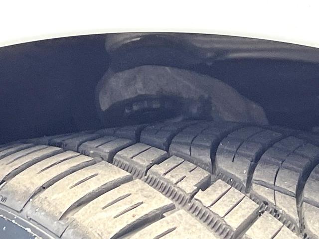 Ｅクラス Ｅ２２０ｄ　アバンギャルド　スポーツ　レーダーセーフティパッケージ　アダプティブハイビームアシストプラス　マルチビームＬＥＤヘッドランプ　前席パワーシート　前席シートヒーター　純正ナビ　全方位カメラ　純正１９インチＡＷ　禁煙車　ＥＴＣ（30枚目）