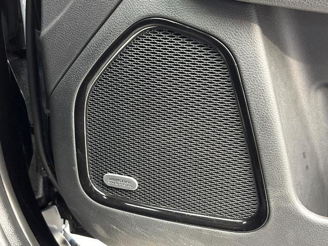 ジープ・コンパス リミテッド 後期モデル 全周囲カメラ ハンズフリーパワーバックドア 革シート 前席シートヒーター 前席パワーシート アダプティブクルーズコントロール オートブレーキホールド オートハイビーム 純正ナビ 禁煙車(5枚目)