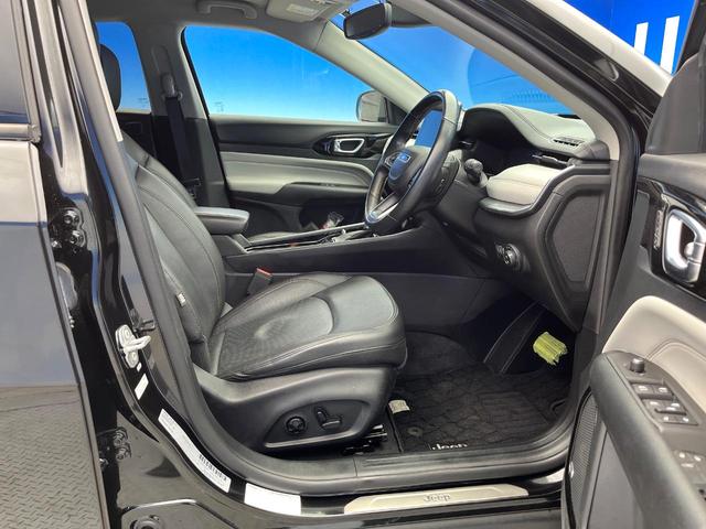 ジープ・コンパス リミテッド 後期モデル 全周囲カメラ ハンズフリーパワーバックドア 革シート 前席シートヒーター 前席パワーシート アダプティブクルーズコントロール オートブレーキホールド オートハイビーム 純正ナビ 禁煙車(9枚目)