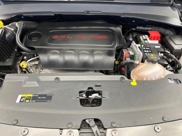 ジープ・コンパス リミテッド 後期モデル 全周囲カメラ ハンズフリーパワーバックドア 革シート 前席シートヒーター 前席パワーシート アダプティブクルーズコントロール オートブレーキホールド オートハイビーム 純正ナビ 禁煙車(21枚目)