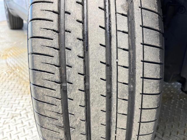 ジープ・コンパス リミテッド 後期モデル 全周囲カメラ ハンズフリーパワーバックドア 革シート 前席シートヒーター 前席パワーシート アダプティブクルーズコントロール オートブレーキホールド オートハイビーム 純正ナビ 禁煙車(23枚目)