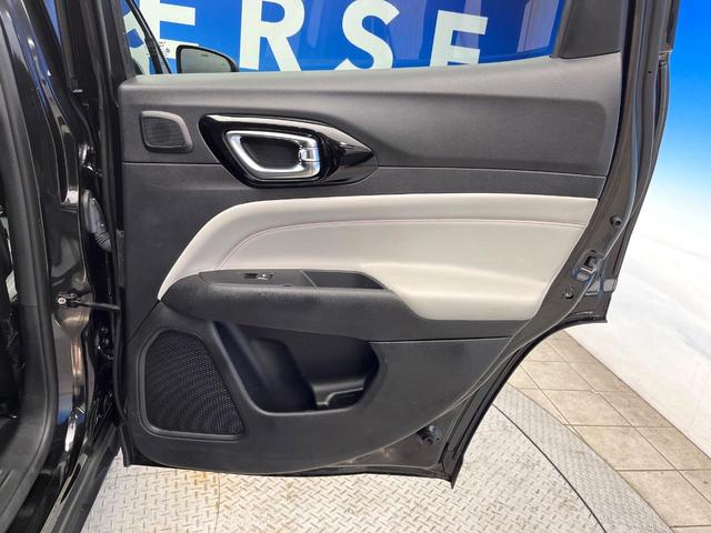 ジープ・コンパス リミテッド 後期モデル 全周囲カメラ ハンズフリーパワーバックドア 革シート 前席シートヒーター 前席パワーシート アダプティブクルーズコントロール オートブレーキホールド オートハイビーム 純正ナビ 禁煙車(41枚目)